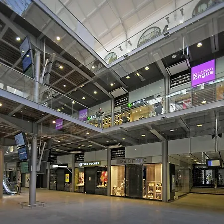 Milan-stlazare Paris