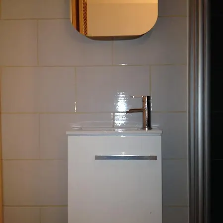 Milan-stlazare Apartment Paris